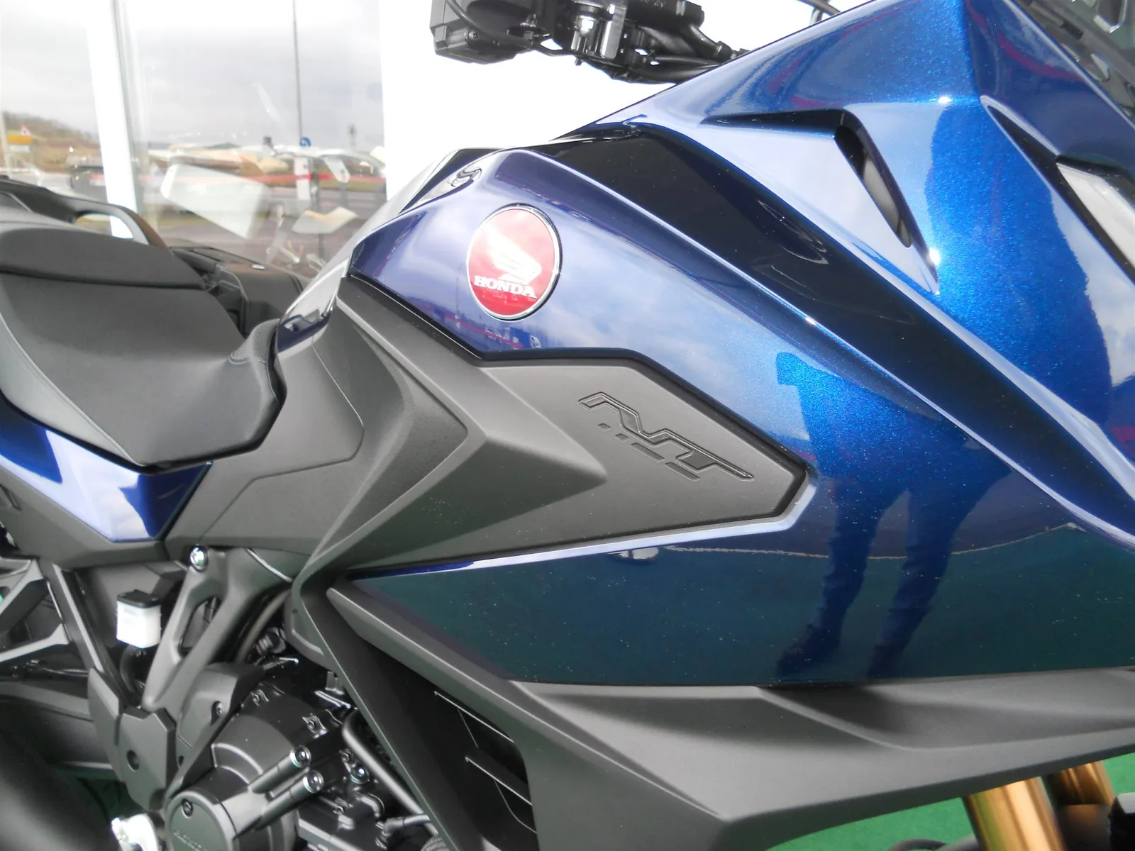 Honda NT1100 DCT Electronic Suspension GRAU+BLAU