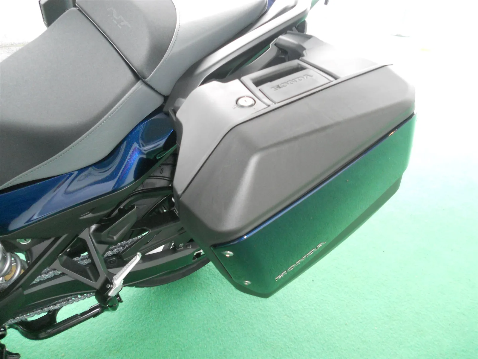 Honda NT1100 DCT Electronic Suspension GRAU+BLAU