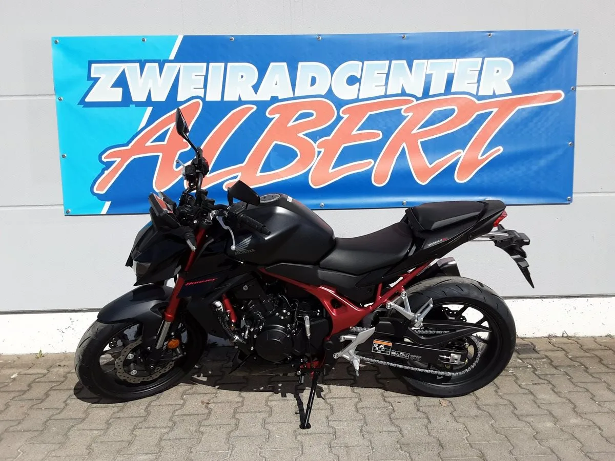 Honda CB750 Hornet E-Clutch