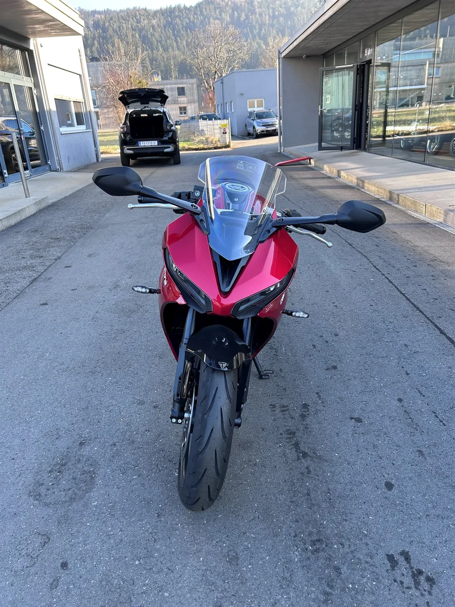 Triumph Daytona 660