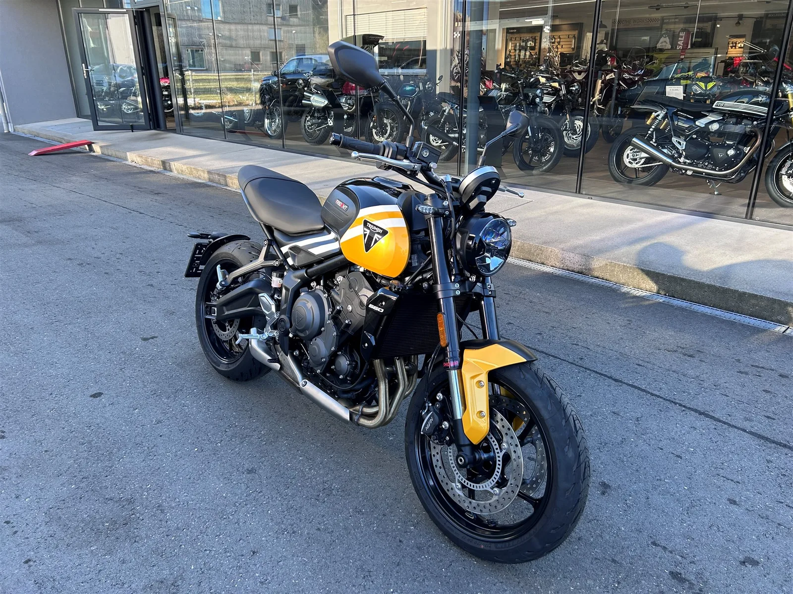 Triumph Trident 660
