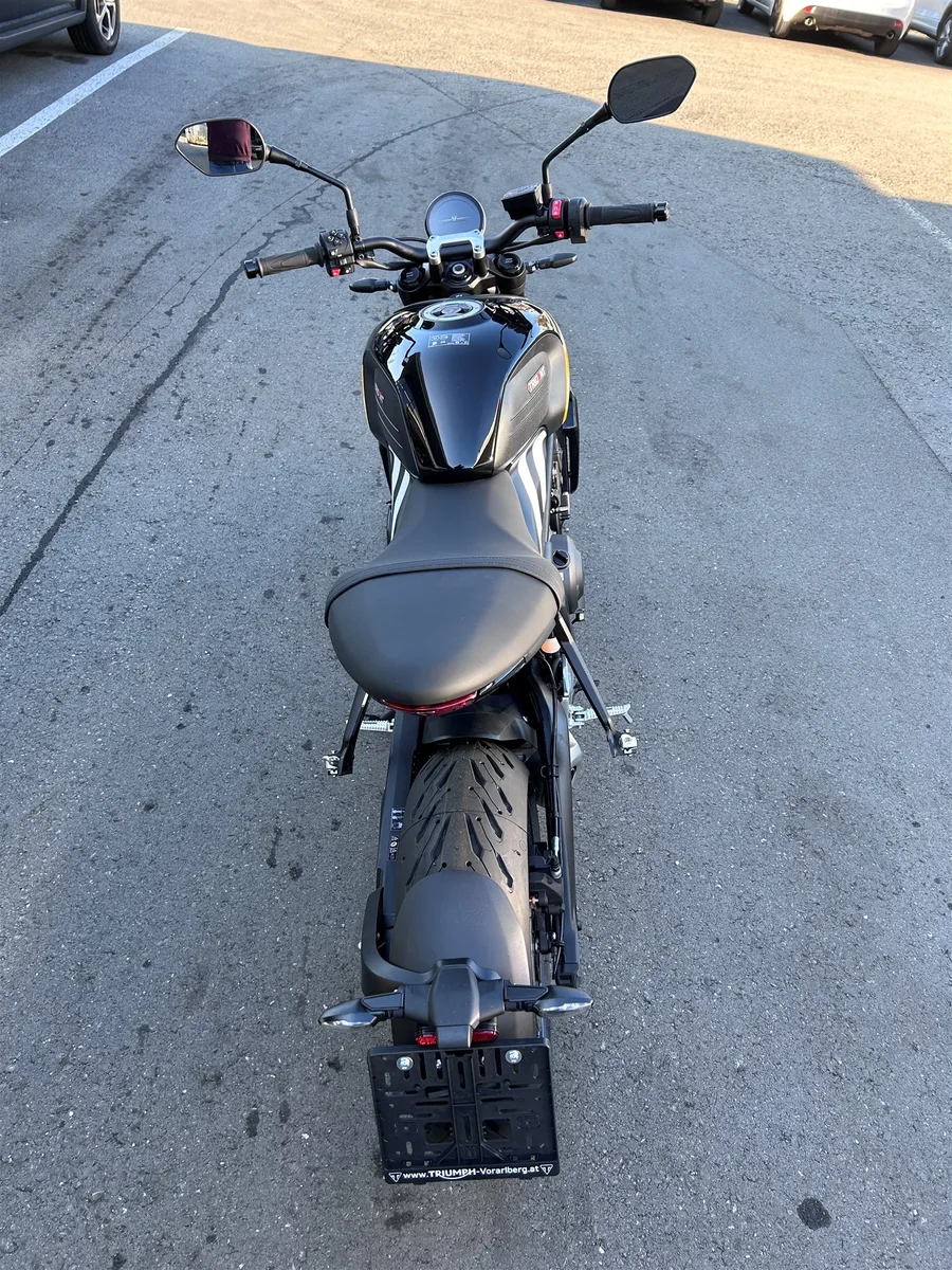 Triumph Trident 660