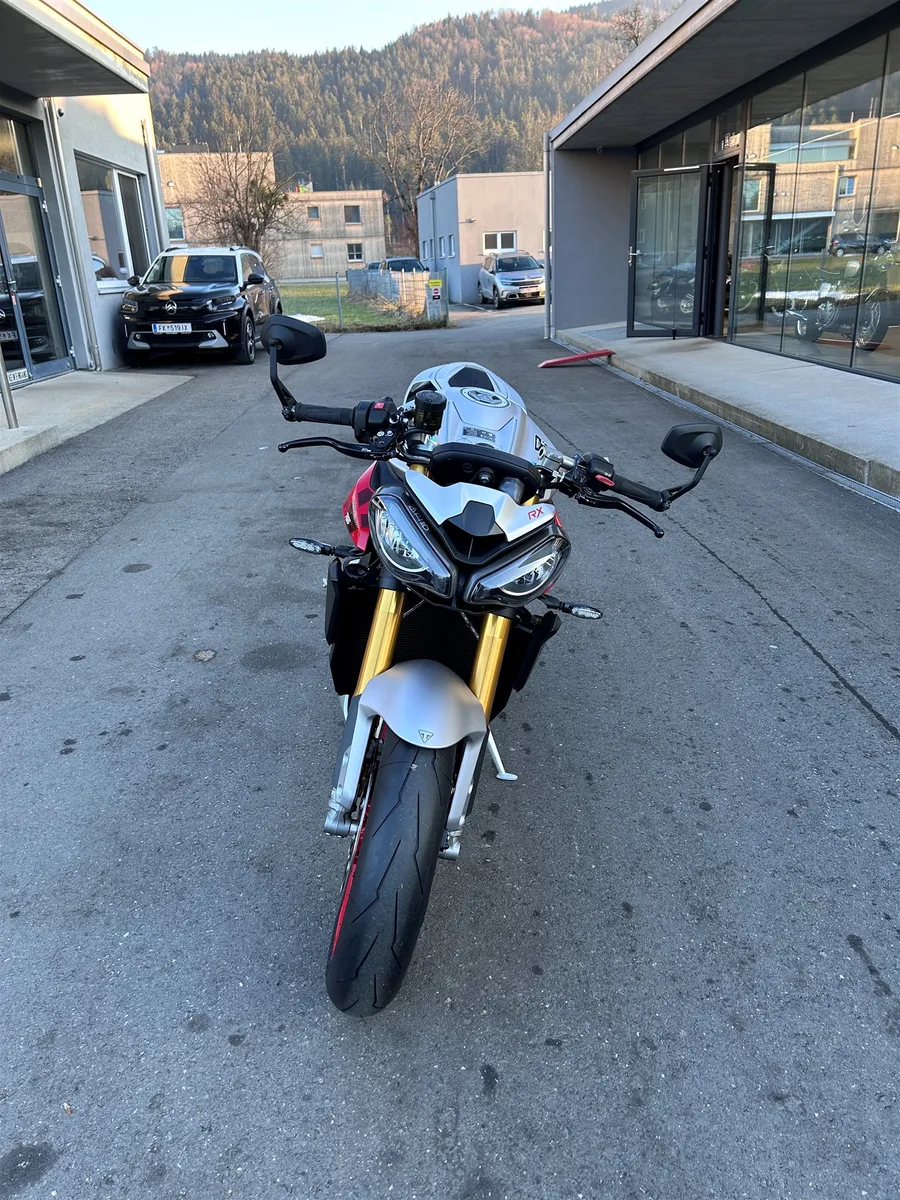 Triumph Street Triple 765 RX