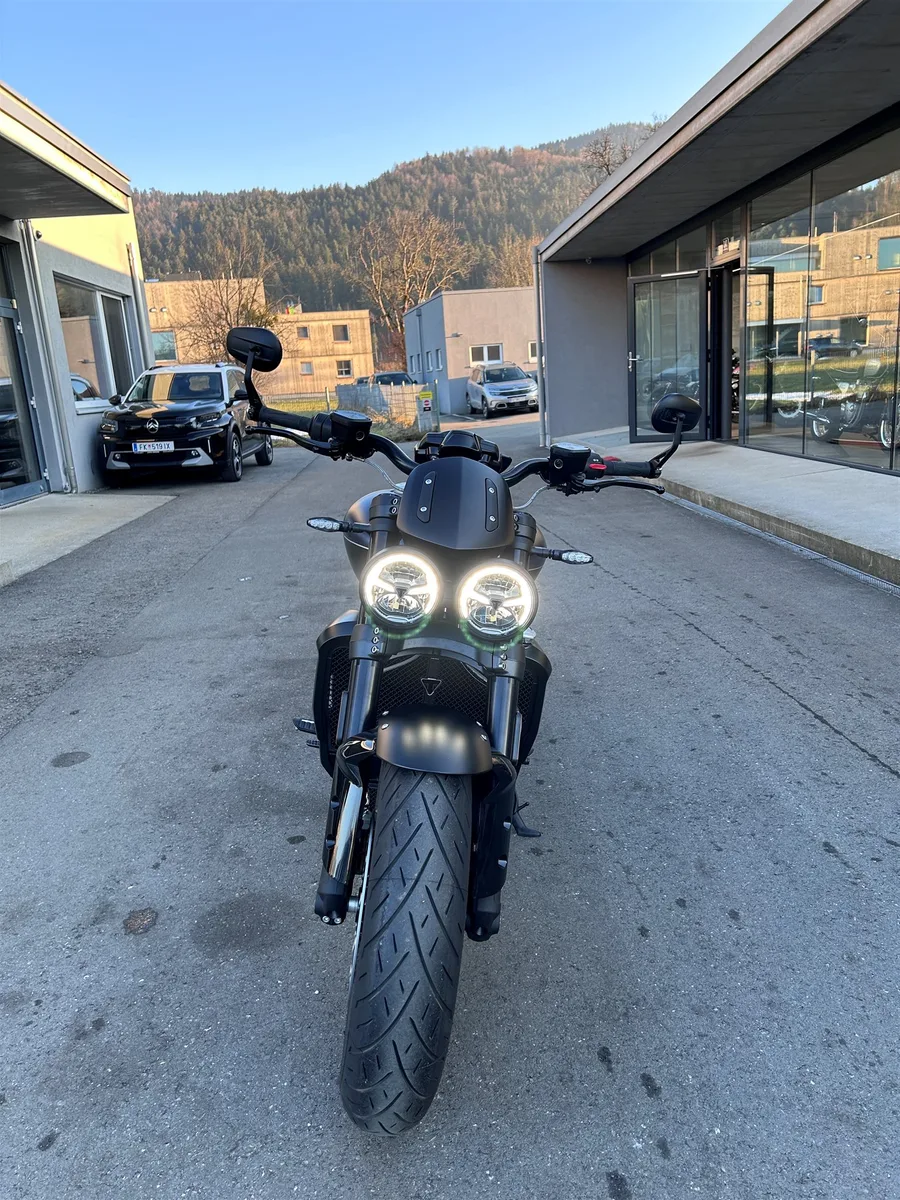 Triumph Rocket 3 Storm R