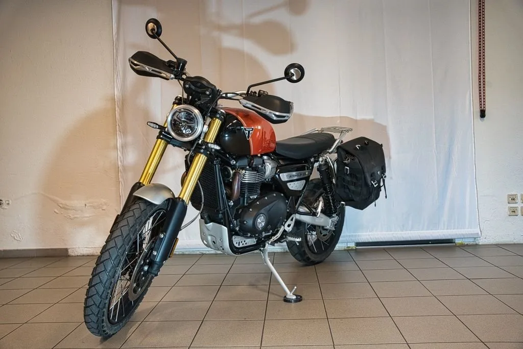 Triumph Scrambler 1200 XE