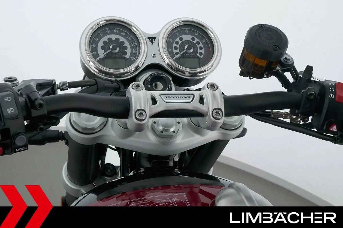 Triumph Speed Twin 1200