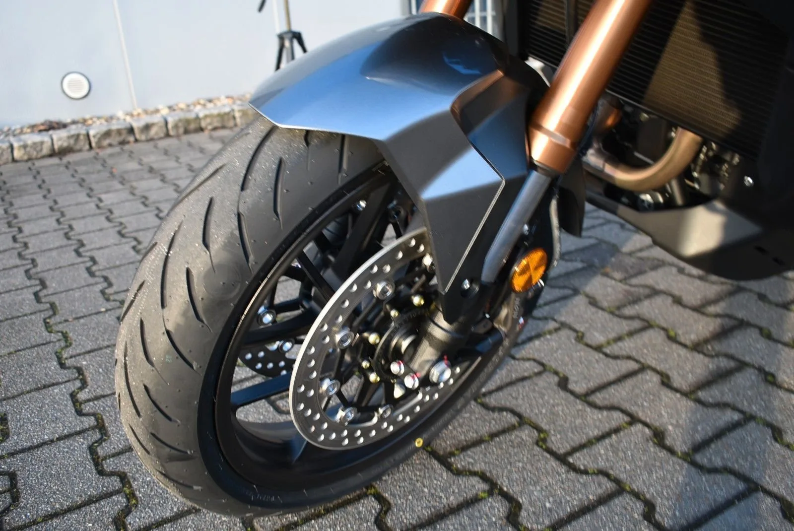 Honda NT1100 DCT Electronic Suspension