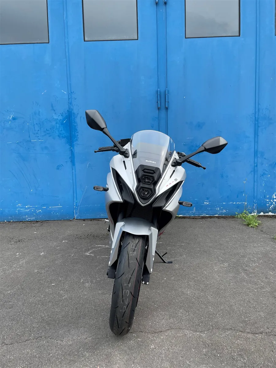 Suzuki GSX-8R