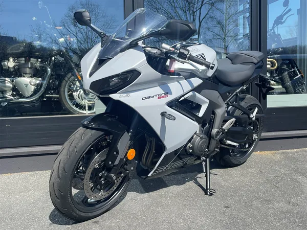 Triumph Daytona 660