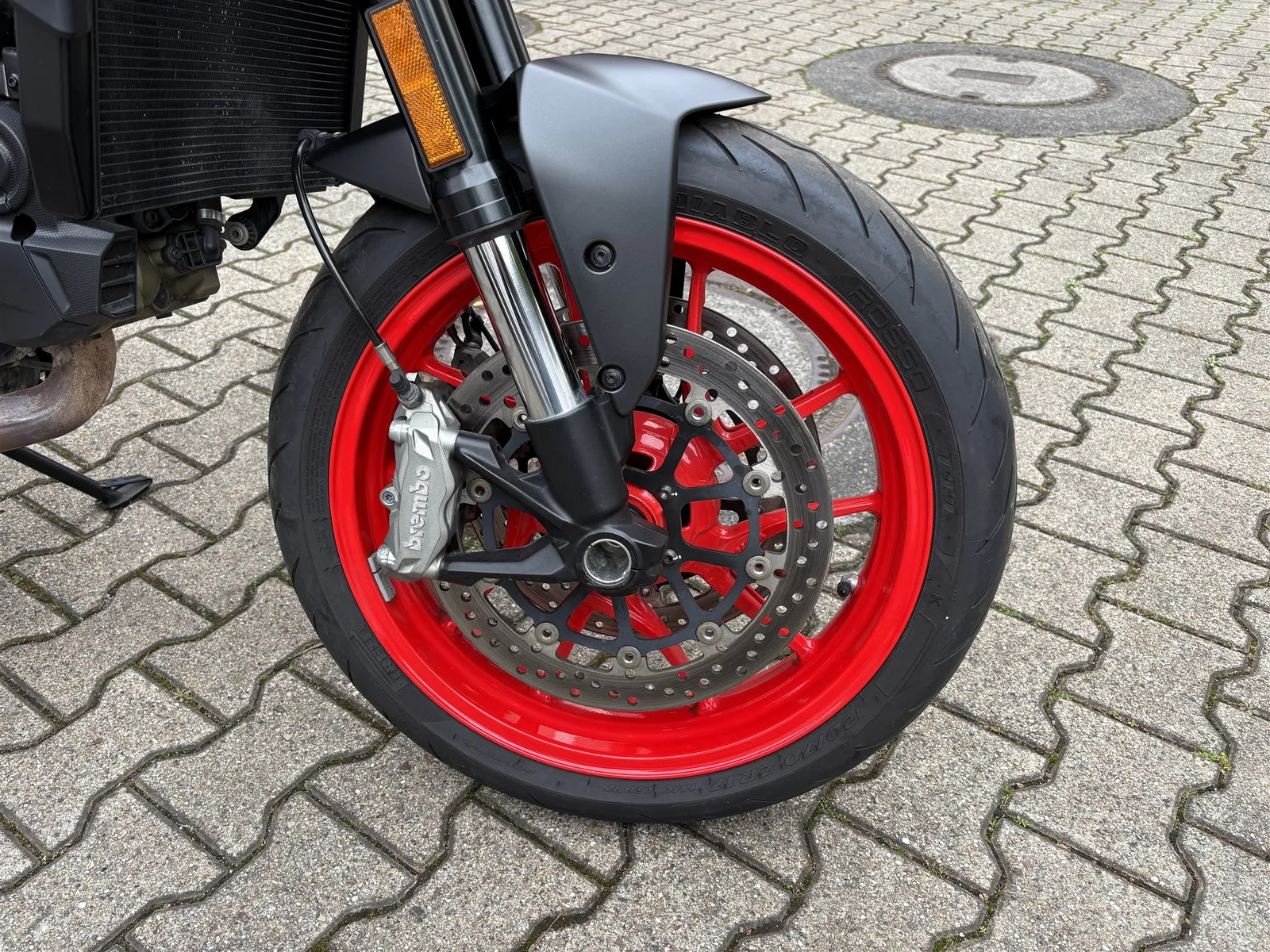 Ducati Monster + Top Zustand, Service Neu!