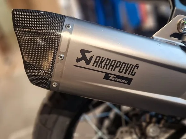 Yamaha Tenere 700 World Raid, Akra