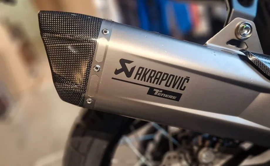 Yamaha Tenere 700 World Raid, Akra