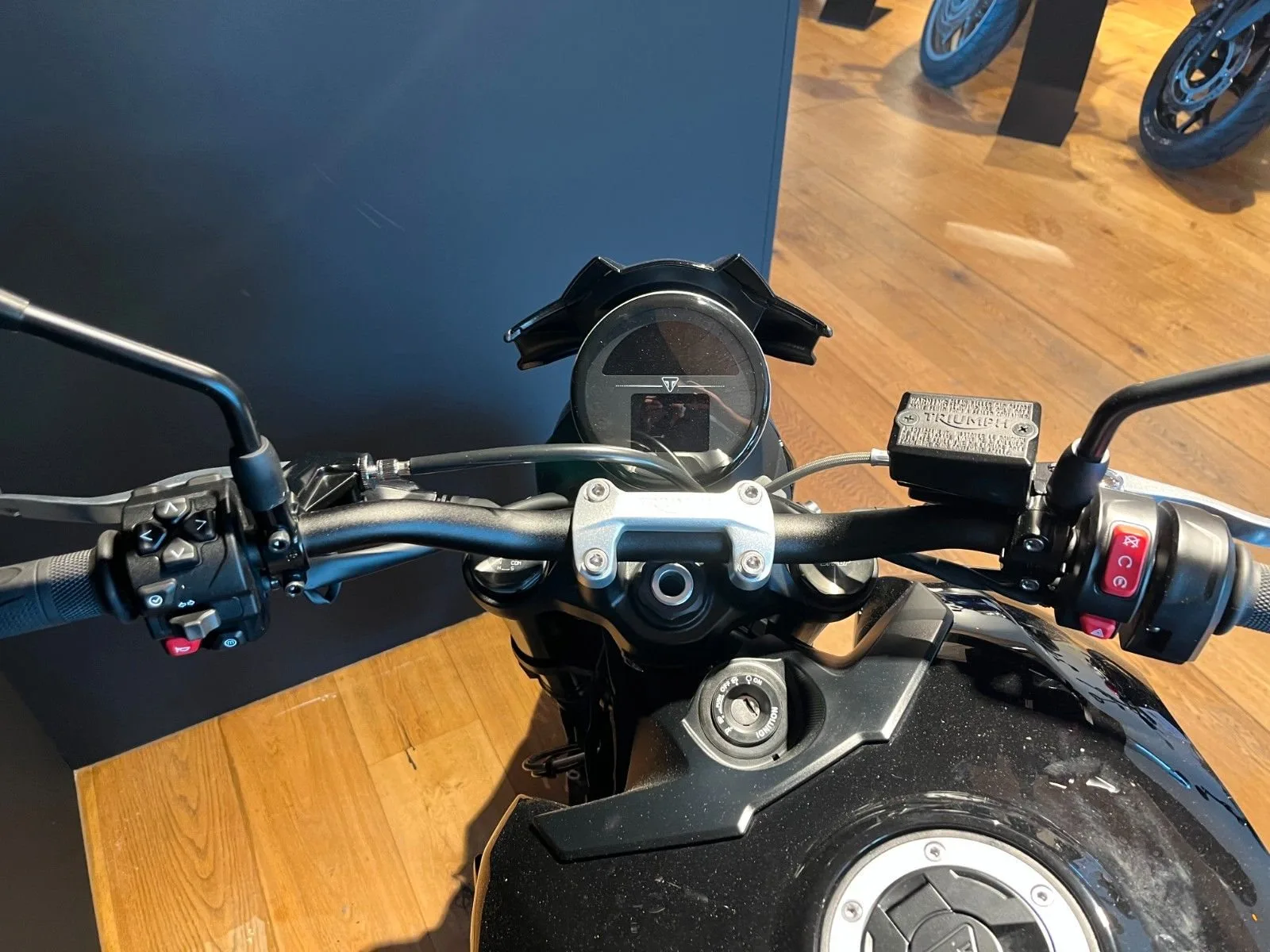 Triumph Trident 800