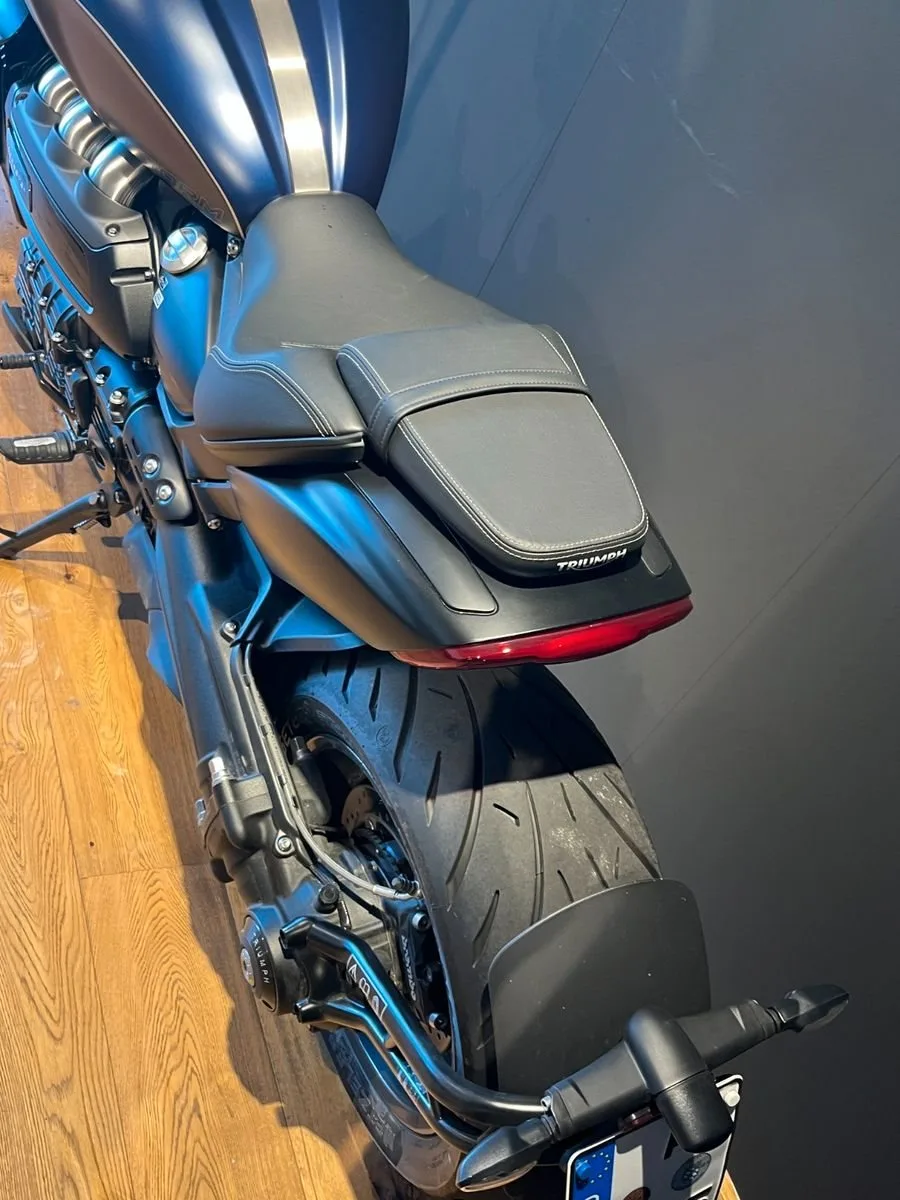Triumph Rocket 3 Storm R