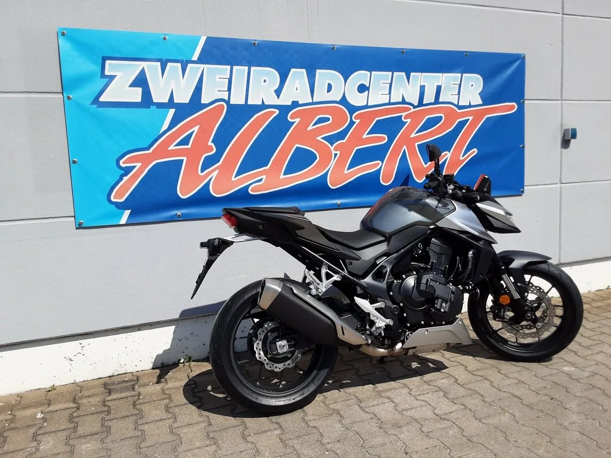 Honda CB750 Hornet E-Clutch