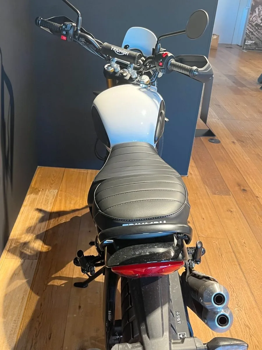Triumph Scrambler 400 XC
