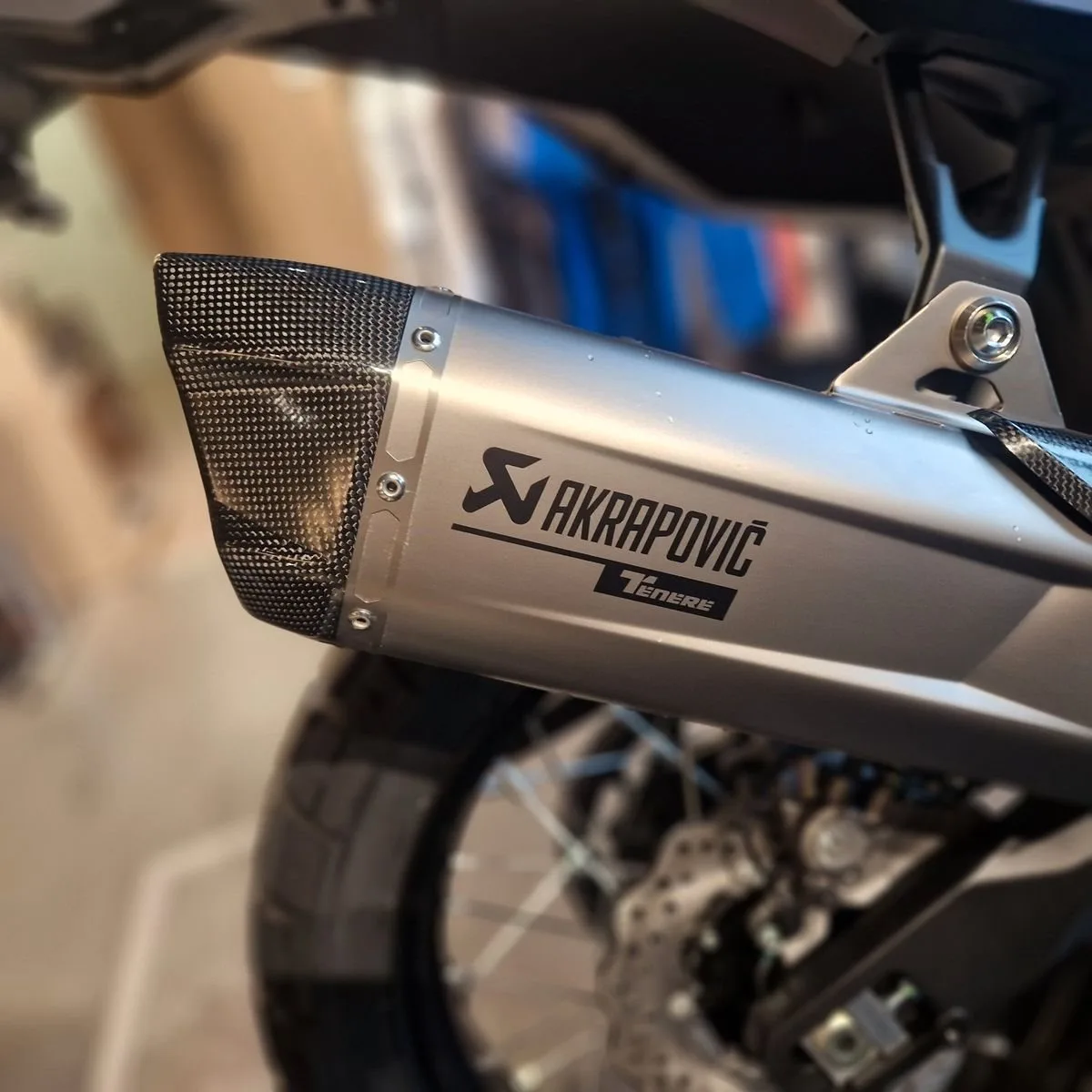 Yamaha Tenere 700 World Raid, Akra