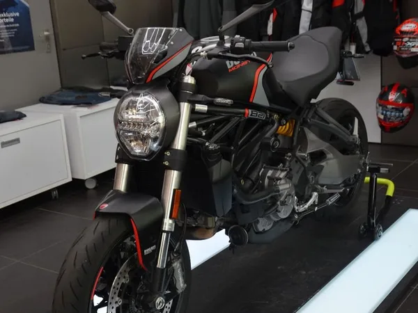 Ducati Monster 821