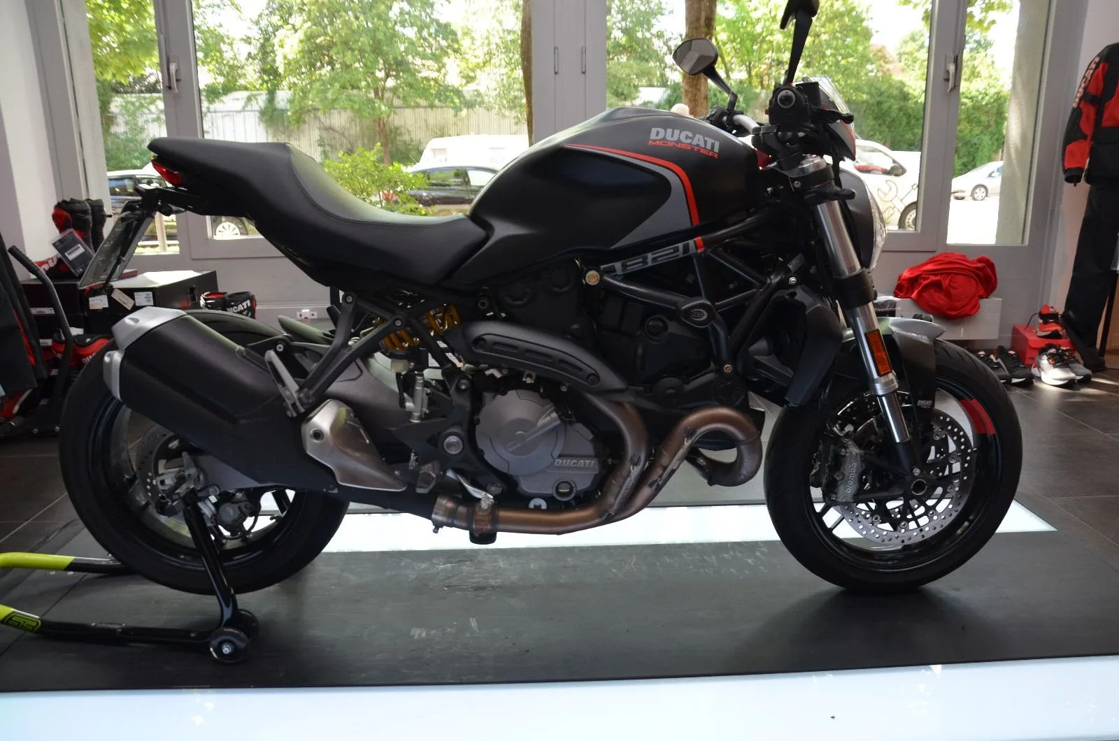 Ducati Monster 821