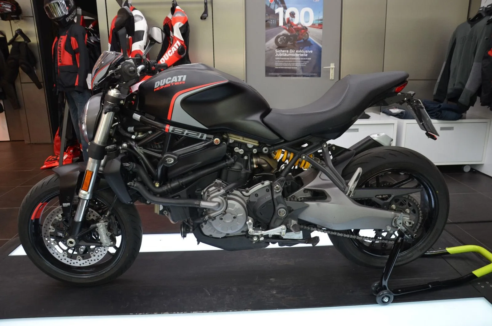 Ducati Monster 821