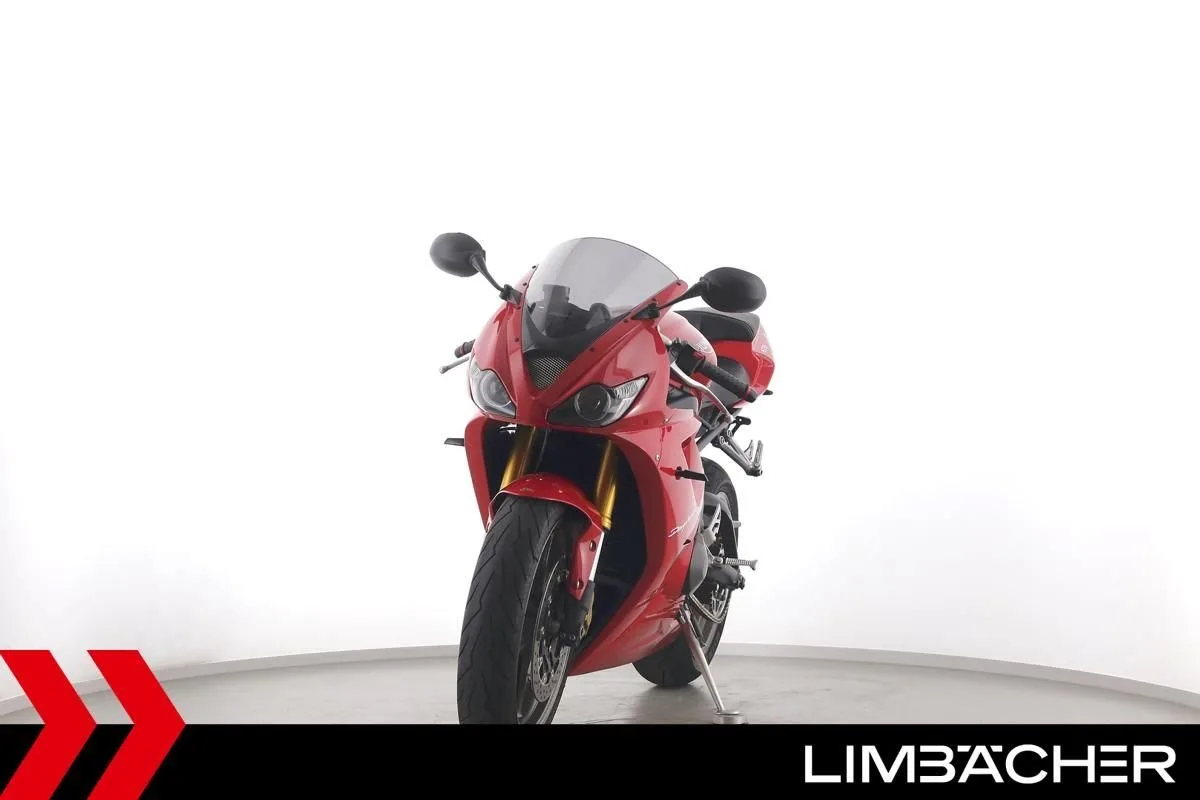Triumph Daytona 675