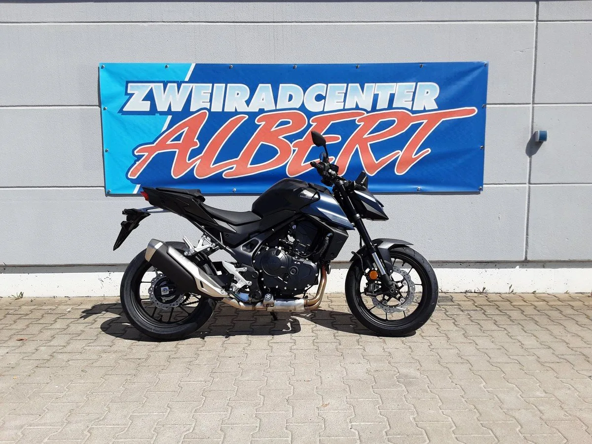 Honda CB750 Hornet E-Clutch