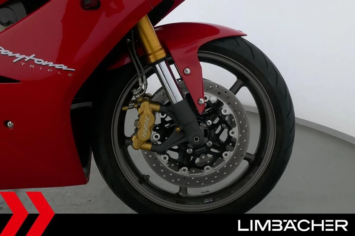 Triumph Daytona 675