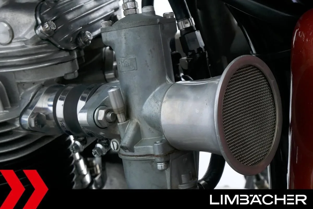 Triumph Bonneville T140V
