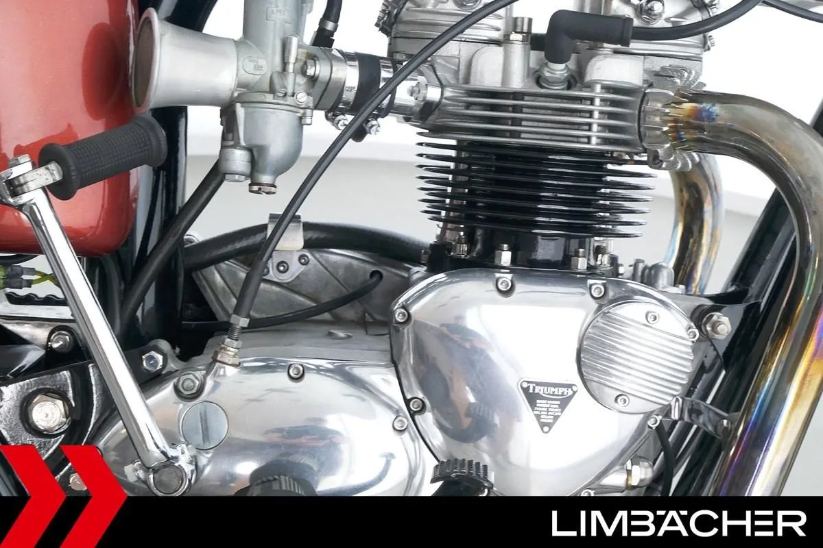 Triumph Bonneville T140V