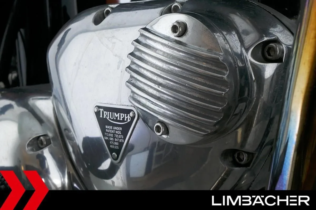 Triumph Bonneville T140V