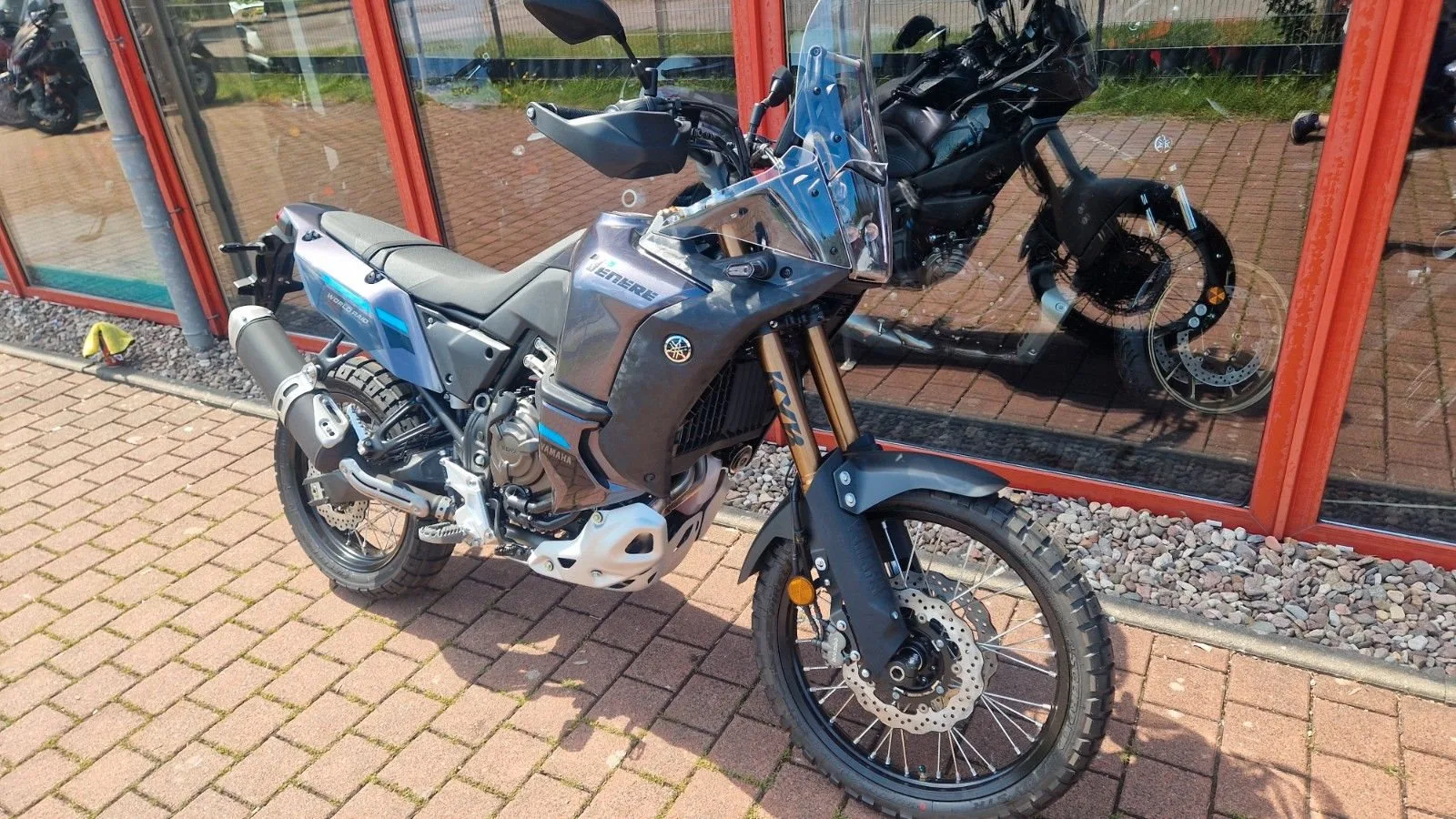 Yamaha Tenere 700 World Raid, Akra