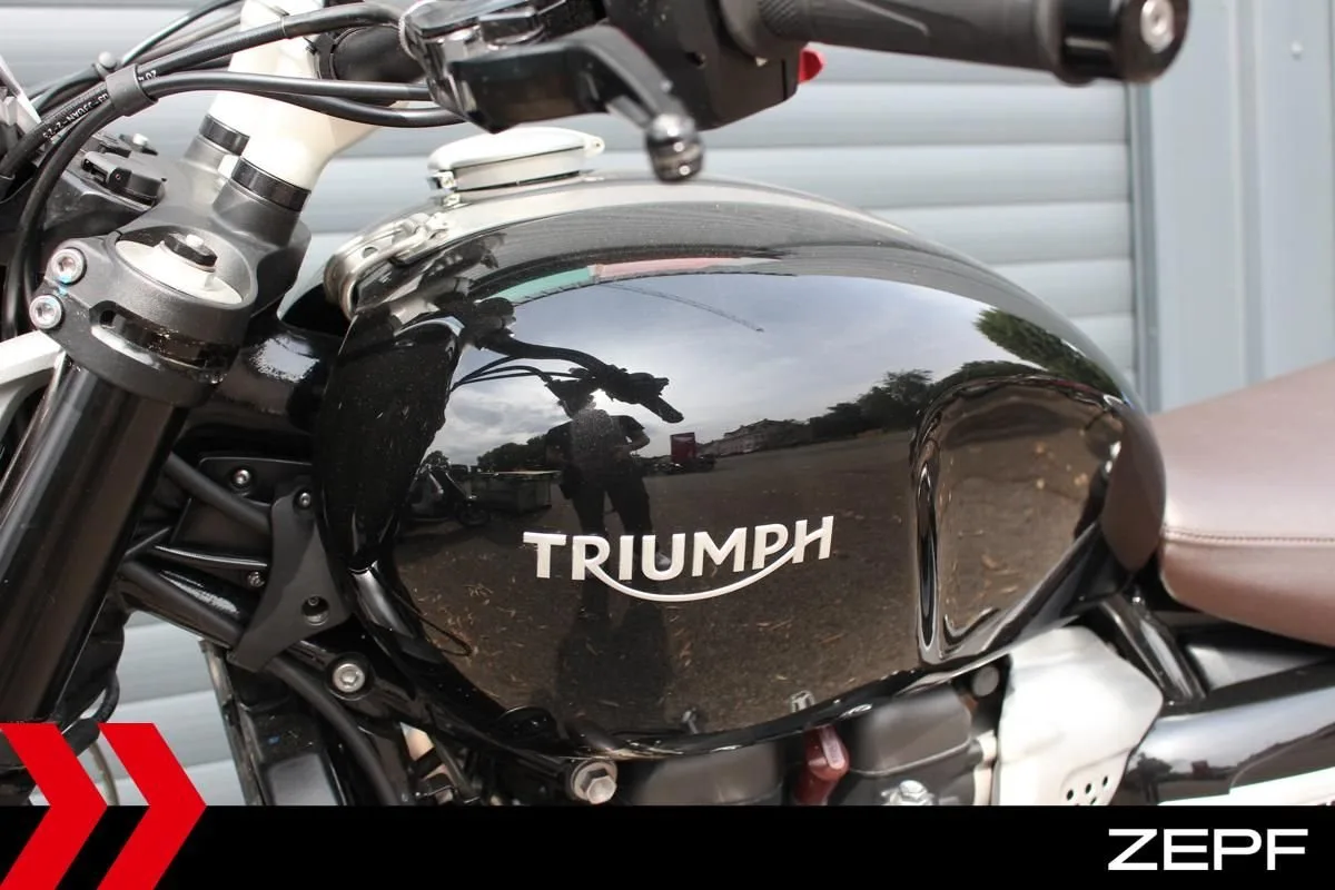 Triumph Scrambler 1200 XC