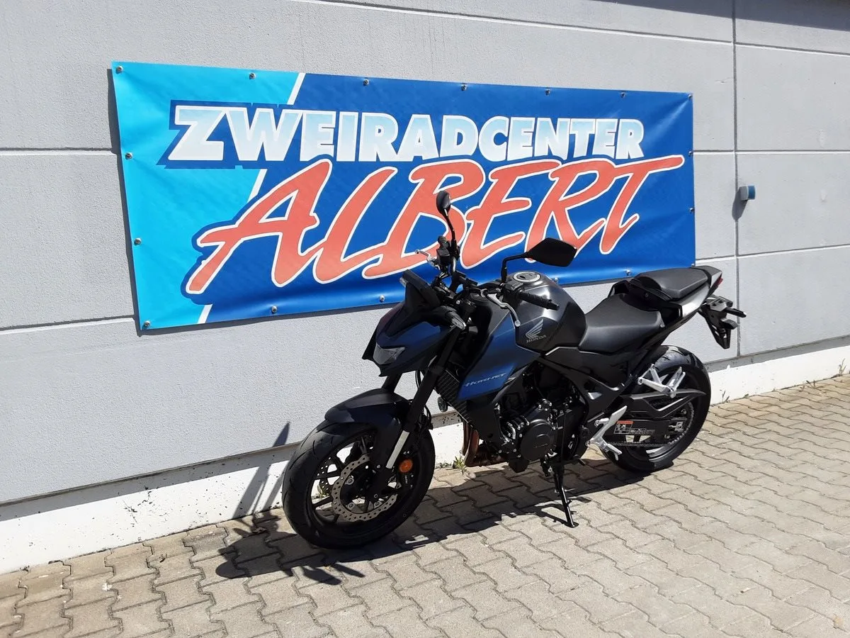 Honda CB750 Hornet E-Clutch
