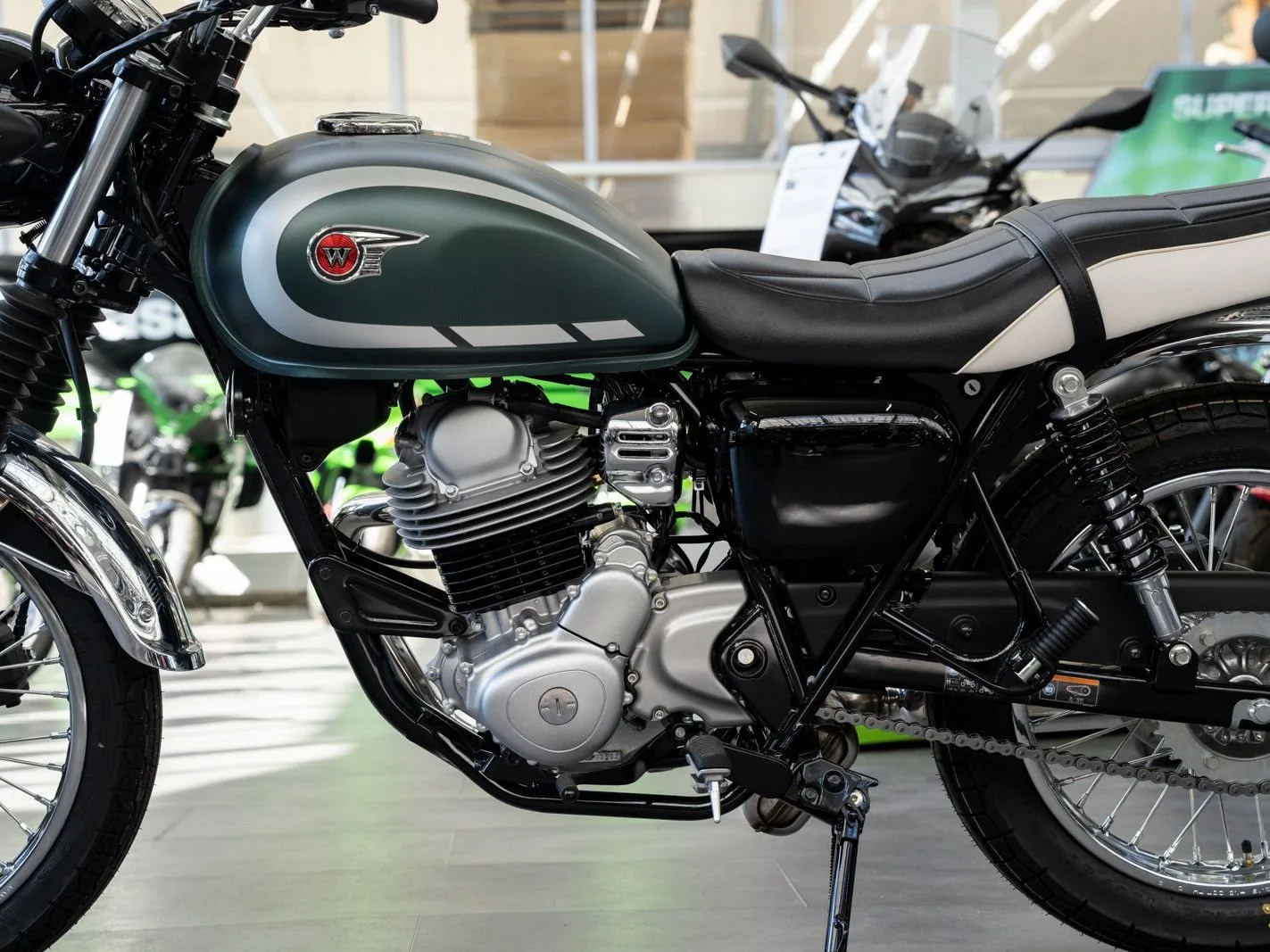 Kawasaki W230