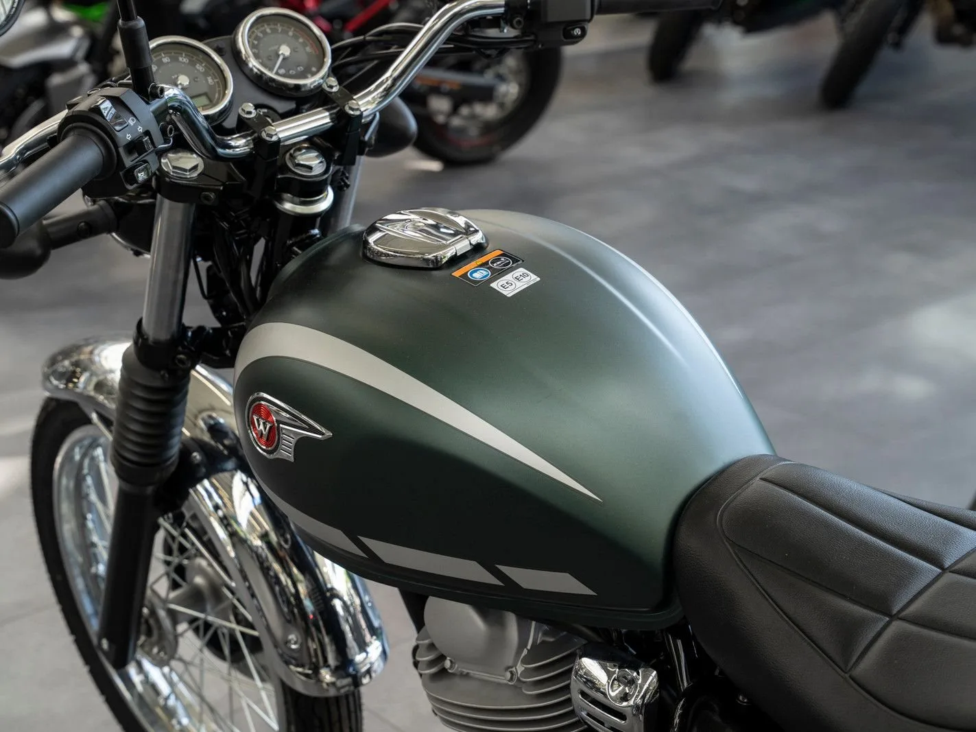 Kawasaki W230