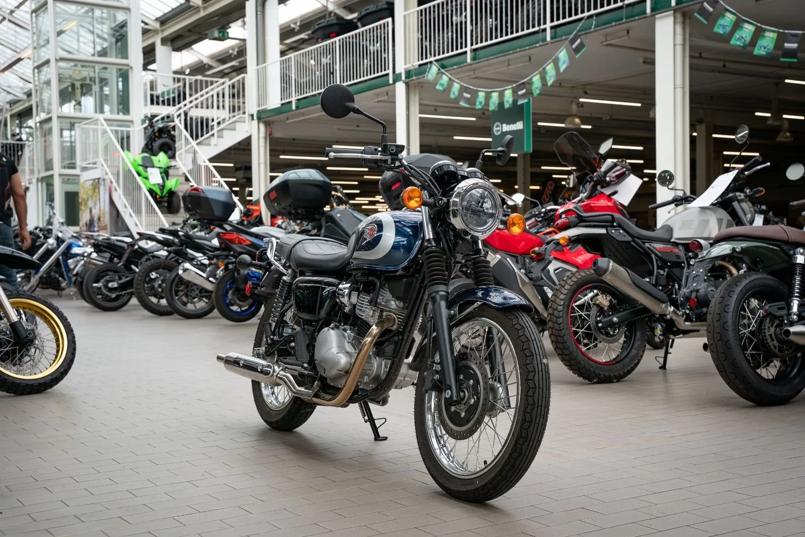 Kawasaki W230