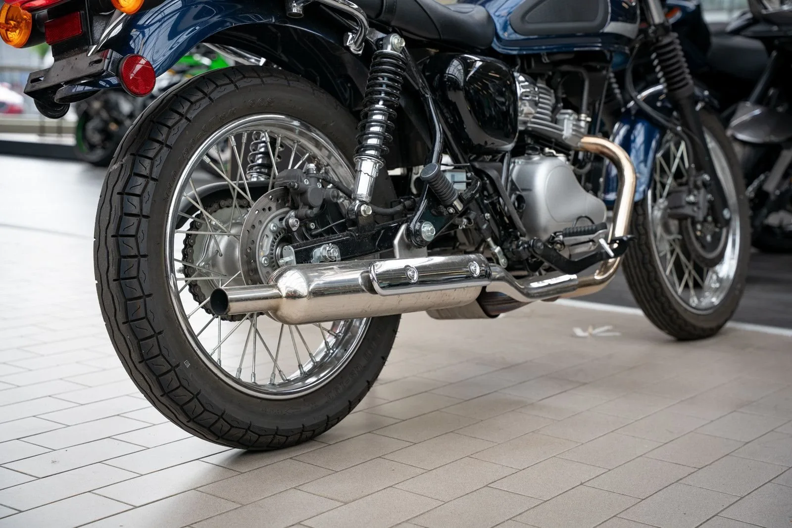 Kawasaki W230