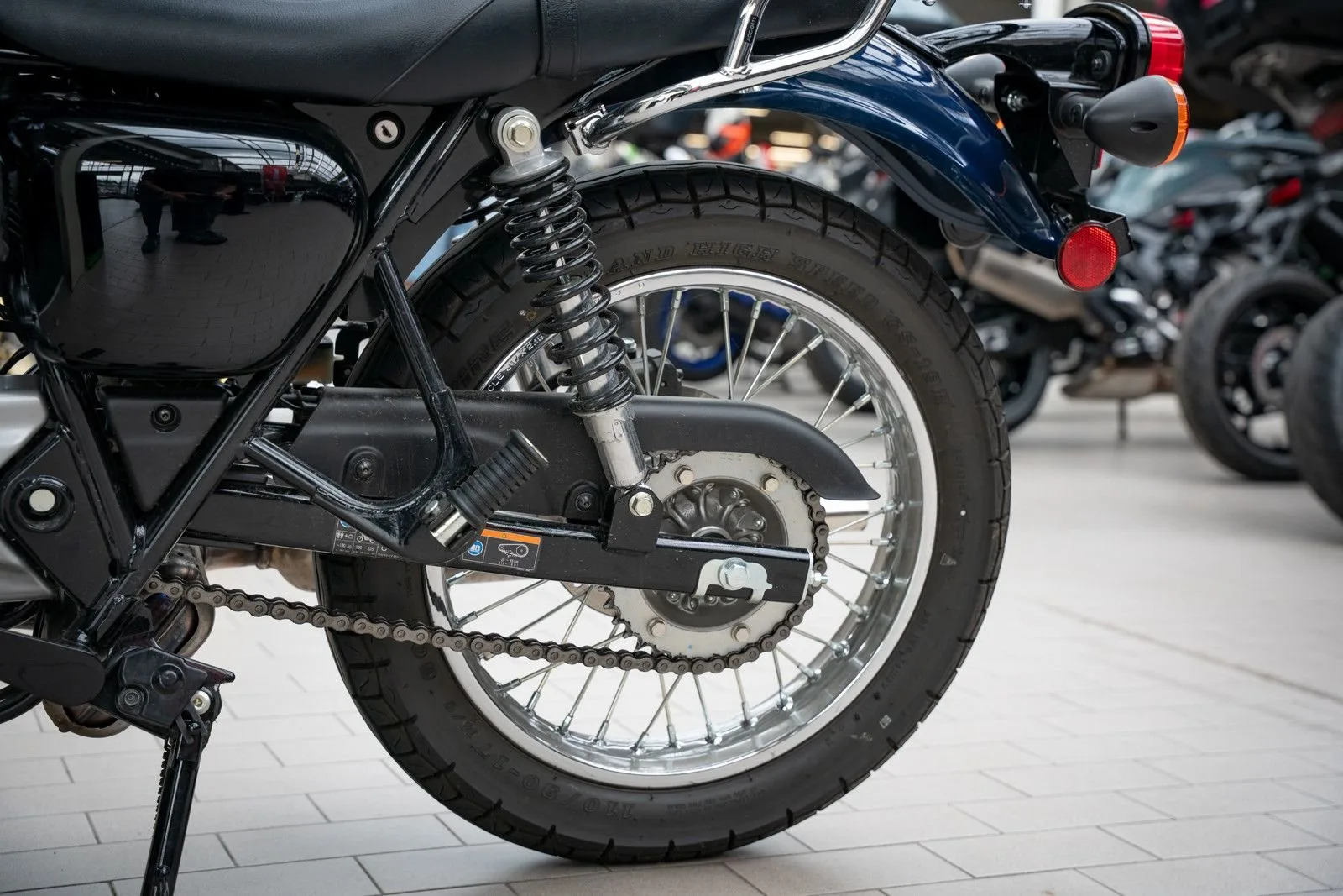 Kawasaki W230