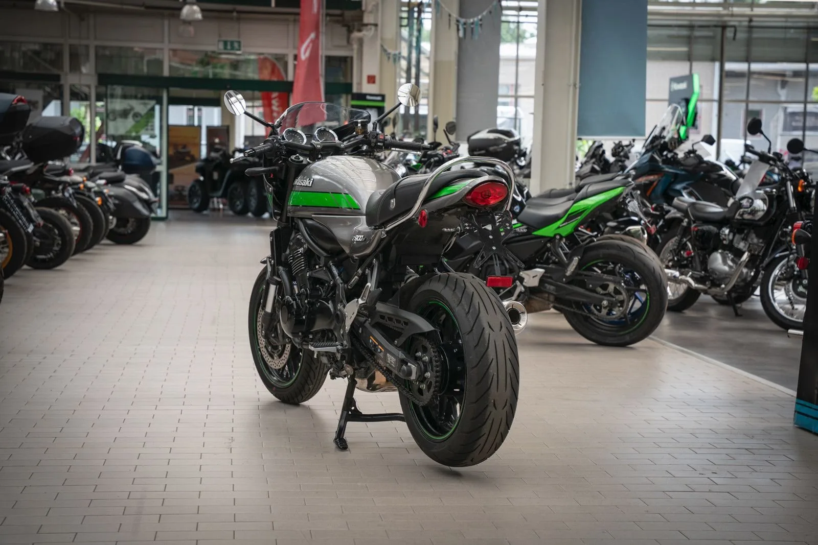 Kawasaki Z900 RS Cafe