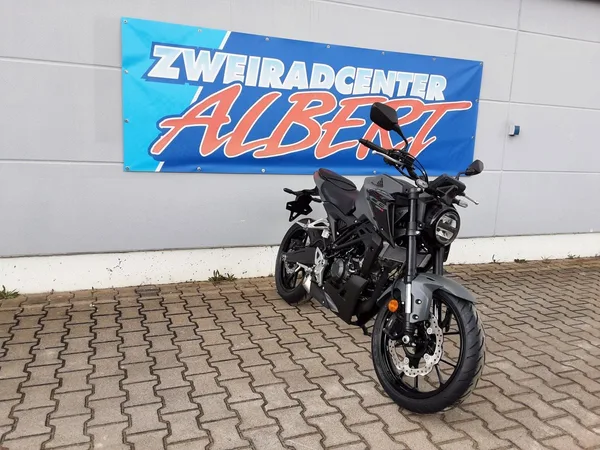 Honda CB125R