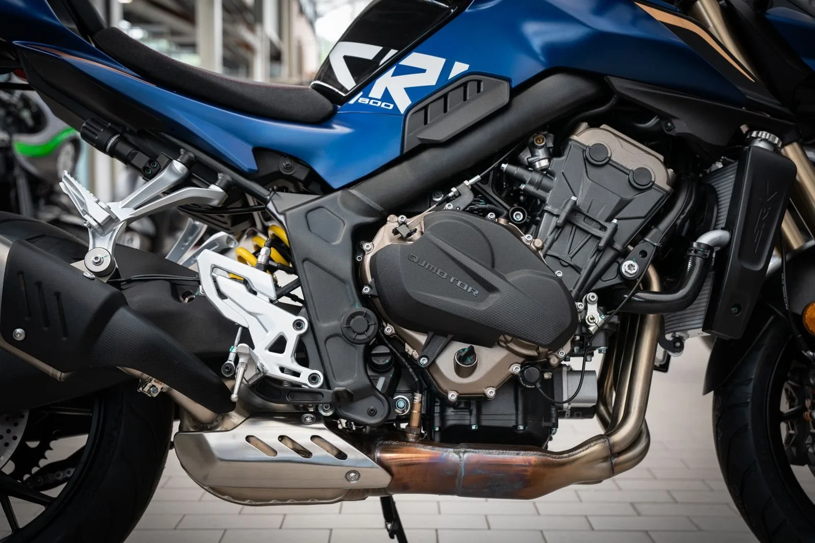 QJ Motor SRK 800