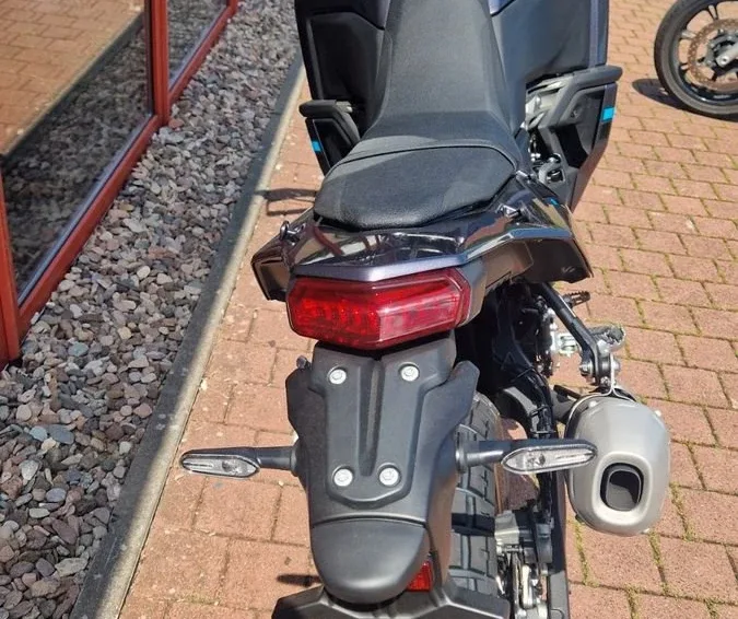 Yamaha Tenere 700 World Raid, Akra