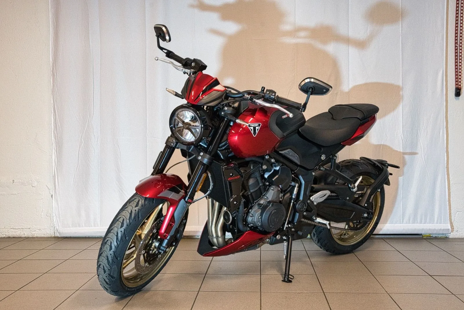 Triumph Trident 800