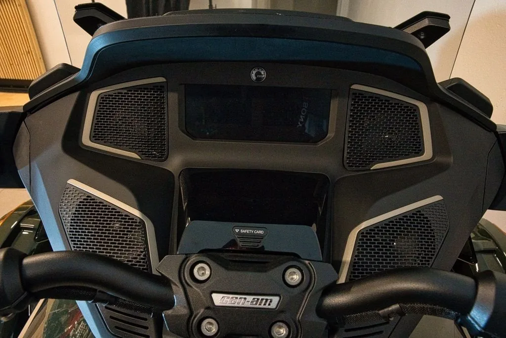 Can-Am Spyder RT-S EA TO SKY