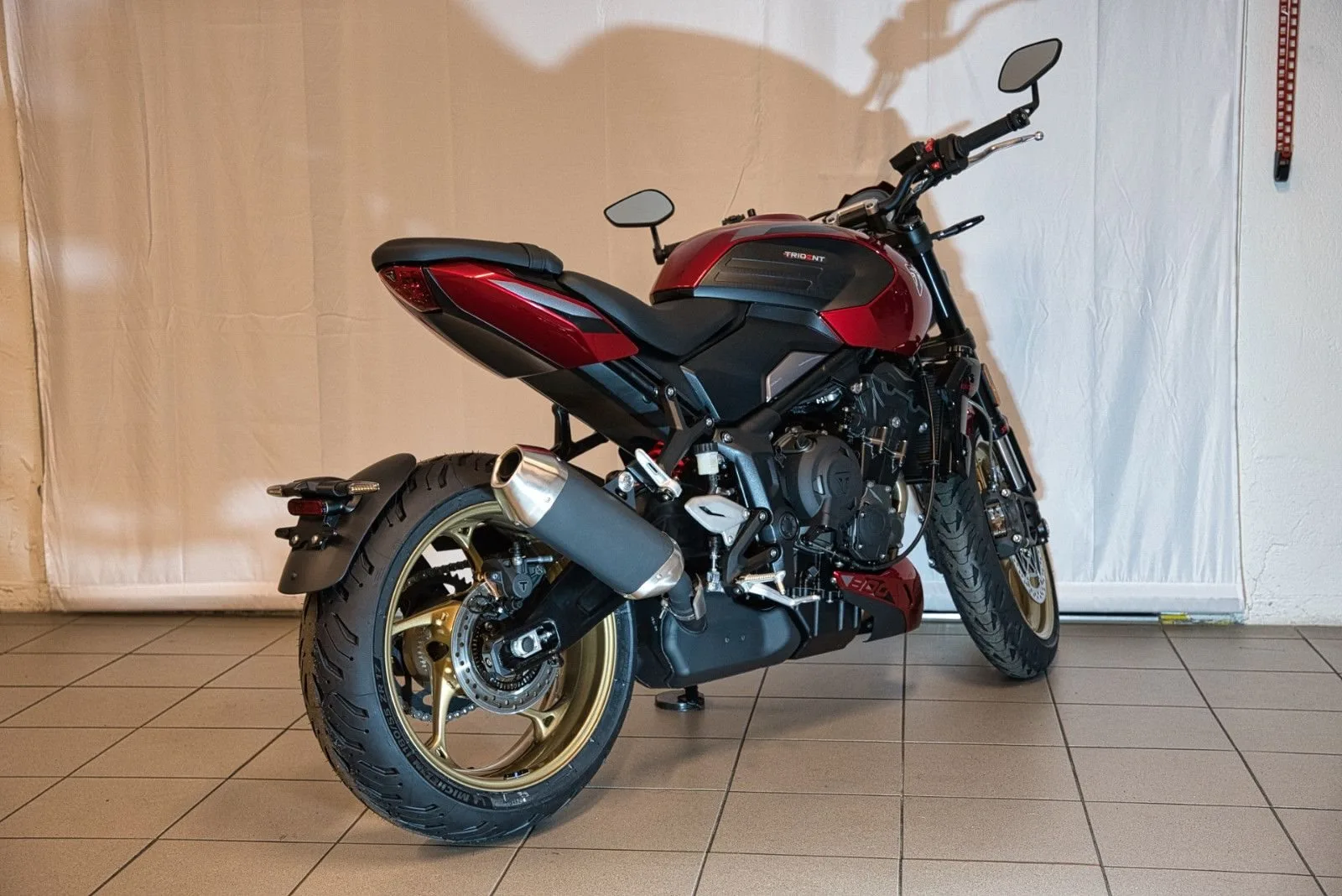 Triumph Trident 800