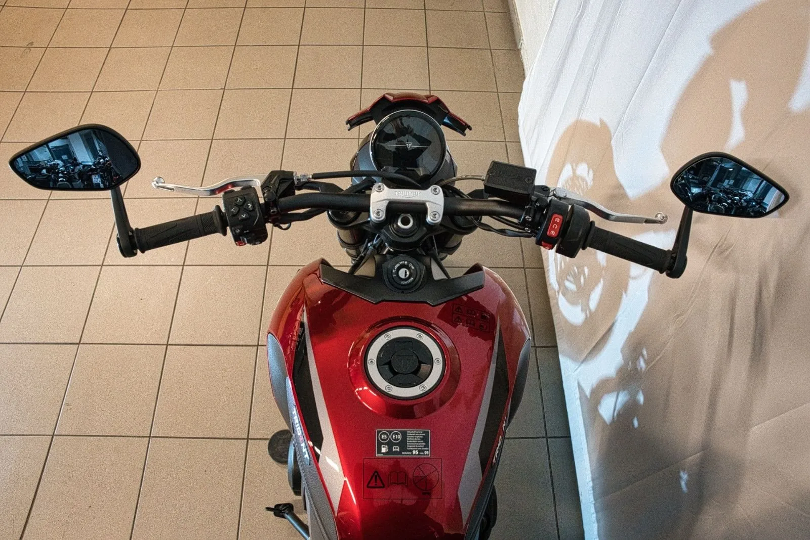 Triumph Trident 800