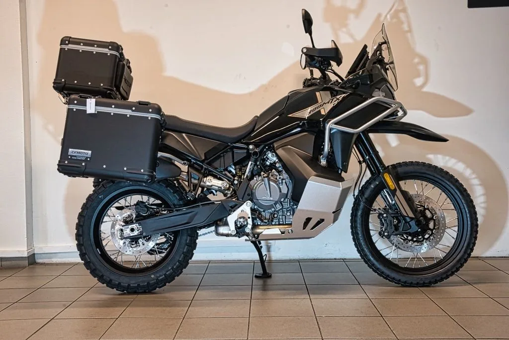 CFMOTO 800MT-X