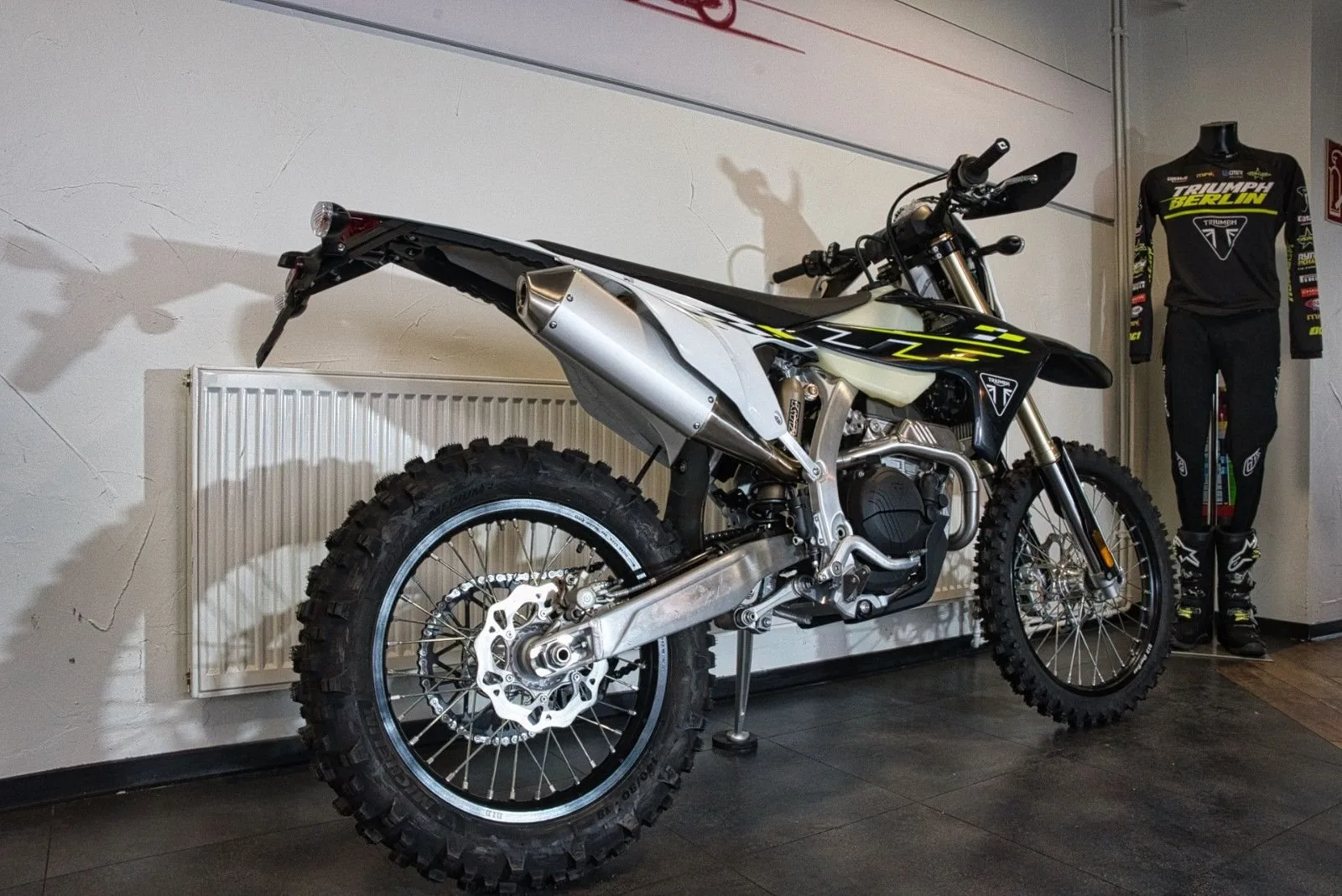 Triumph TF 250-E