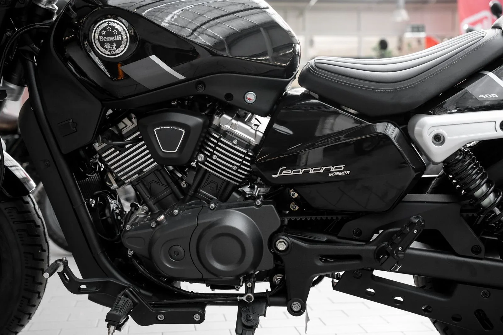 Benelli Leoncino Bobber 400
