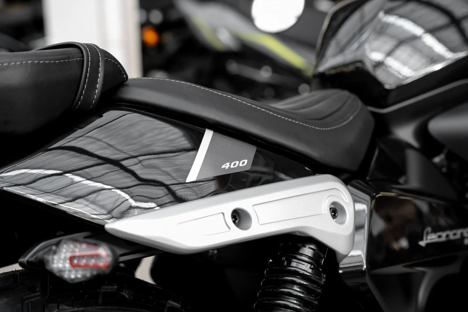 Benelli Leoncino Bobber 400